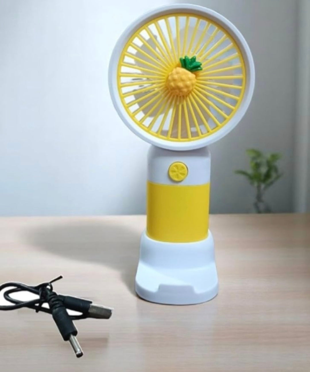 Portable fan with Mobile stand